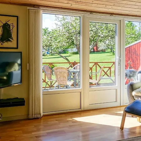 Beautiful In With 2 Bedrooms, Wifi And Outdoor Swimming Pool Vakantiehuis *