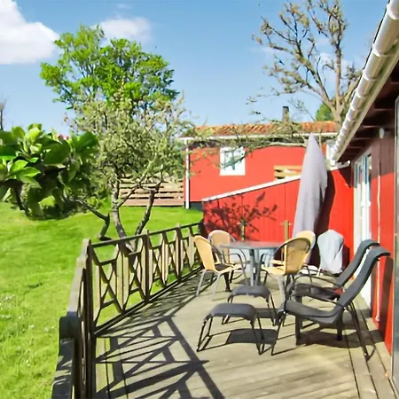 Beautiful In With 2 Bedrooms, Wifi And Outdoor Swimming Pool Vakantiehuis *