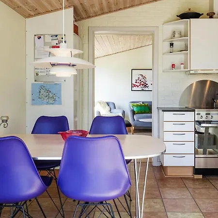 Vakantiehuis Beautiful In With 2 Bedrooms, Wifi And Outdoor Swimming Pool Allinge-Sandvig