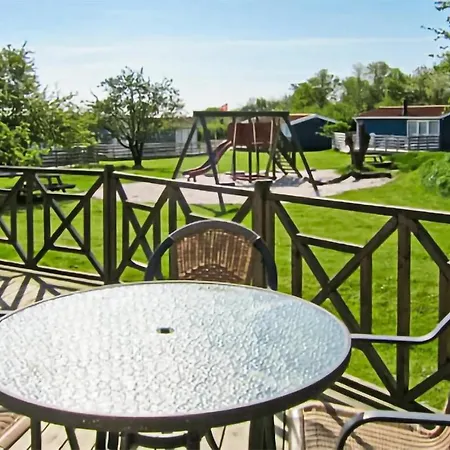 Beautiful In With 2 Bedrooms, Wifi And Outdoor Swimming Pool Vakantiehuis