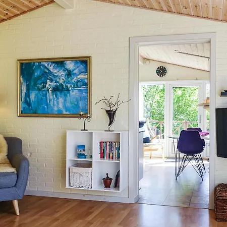 Beautiful In With 2 Bedrooms, Wifi And Outdoor Swimming Pool Vakantiehuis *